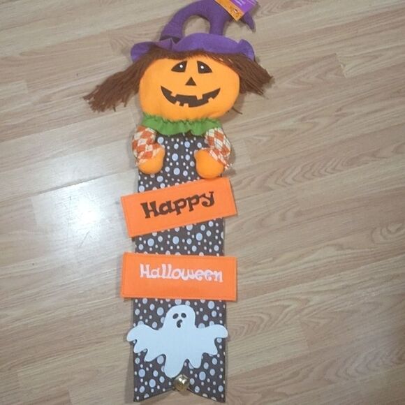 NWT Spooky Happy Halloween Door Hang - Picture 1 of 7